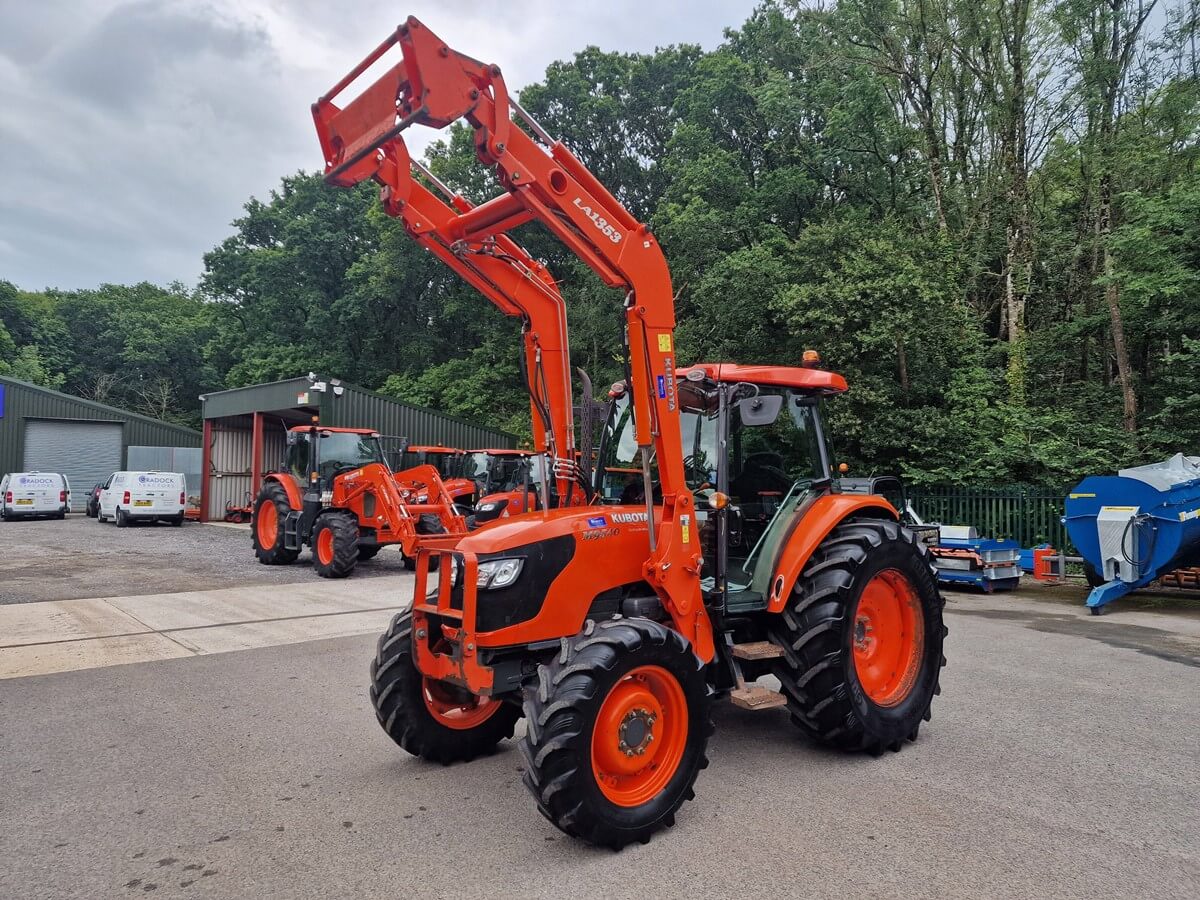 Kubota M9540 (T1377) TRACTOR - Image 5