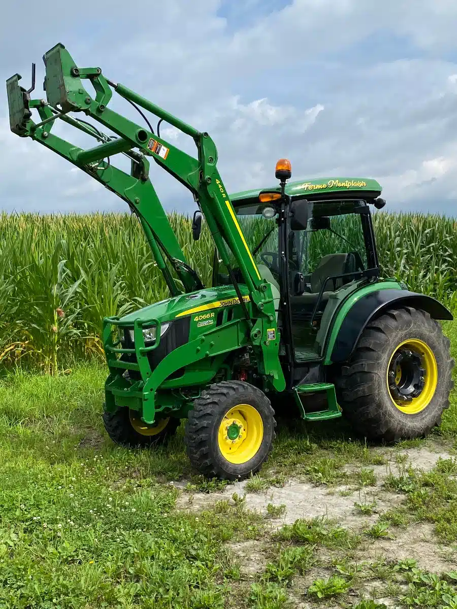 John Deere 4066R Tractor