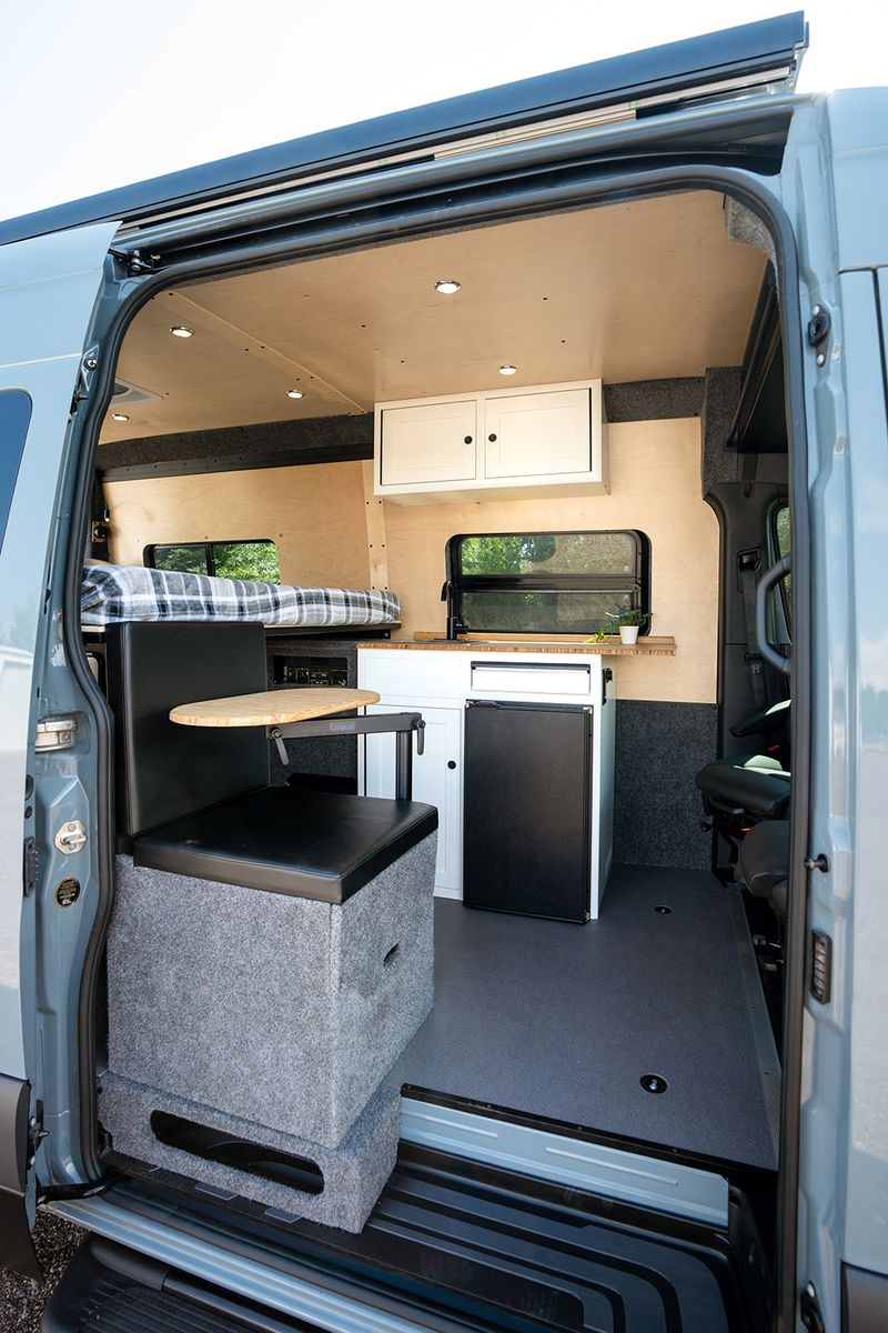 Mercedes-Benz Sprinter 144" 2WD - Image 2